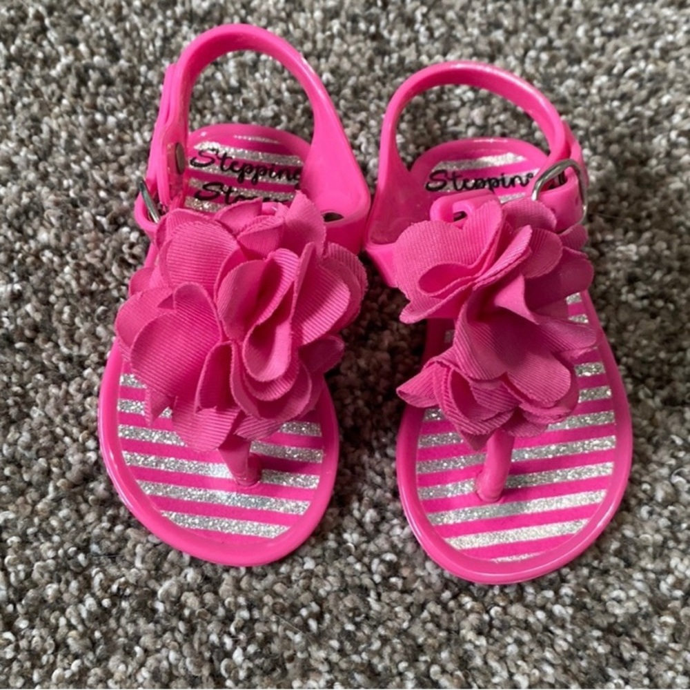 Baby girl size 1 summer shoes